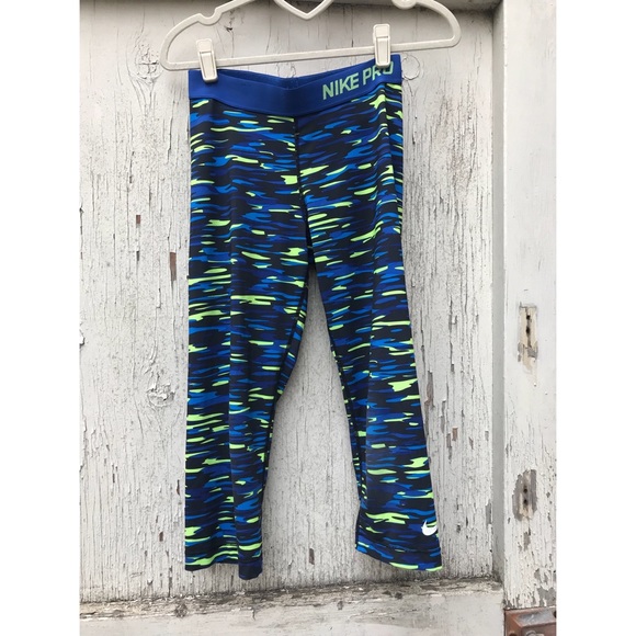 green nike pro leggings